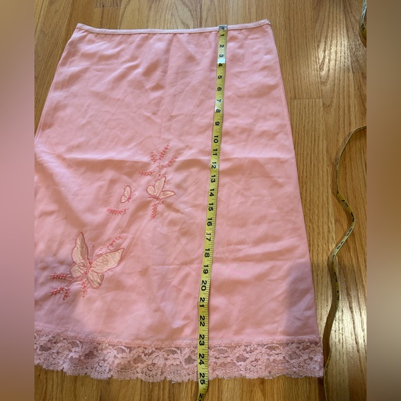 Vintage Butterfly Embroidered Peach Slip - Picture 13 of 14